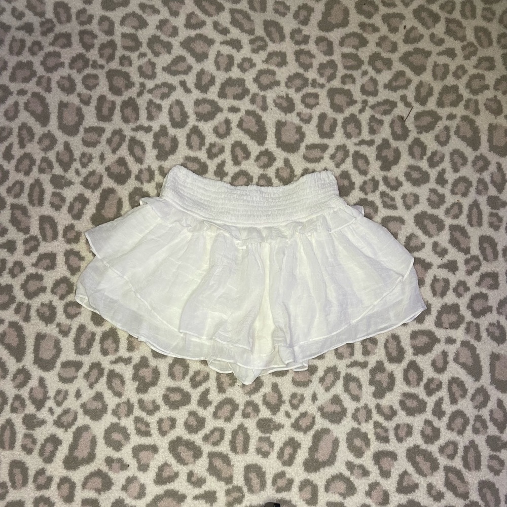 Preppy white ruffle skirt